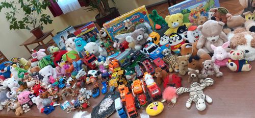 Gyermeknapi adománygyűjtés a  PTE KK Fogászati és Szájsebészeti Klinika részére